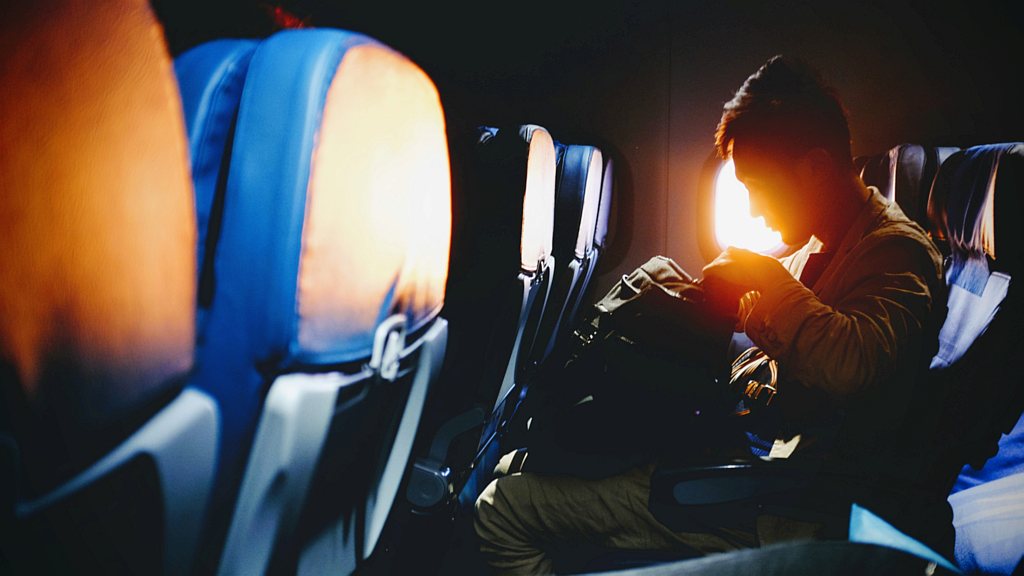 Jak zabezpieczyć bagaż podczas lotu samolotem?